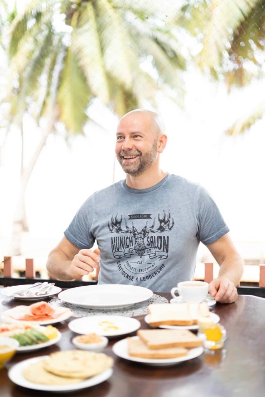 נגומבו Topaz Beach Hotel מראה חיצוני תמונה