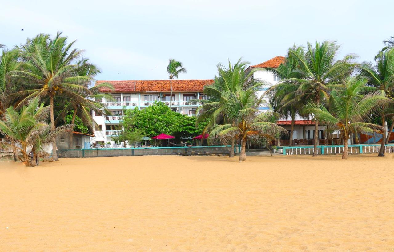 נגומבו Topaz Beach Hotel מראה חיצוני תמונה